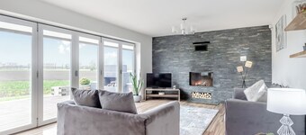 3 bedroom accommodation in Dunston Fen