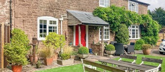 2 bedroom accommodation in Much Birch, near Hereford