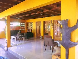 Basic Double Room, 1 Double Bed | Living area