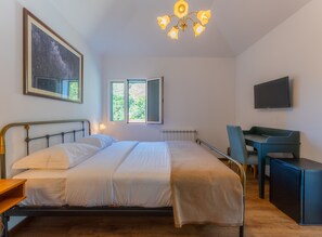 1 室のベッドルーム、旅行用ベビーベッド、WiFi、ベッドシーツ