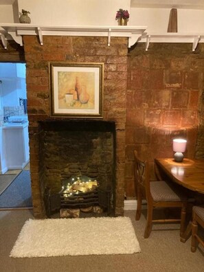 Room - 2 Bedroom Holcot Cottage (Northampton)