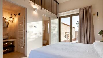 7 quartos, ferros/tábuas de passar roupa, berço de viagem, Wi-Fi