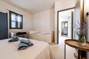 7 chambres, fer et planche à repasser, lit parapluie, Wi-Fi