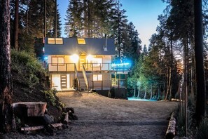 Exterior - Perfection: Private Giant Sequoias, 100 Mile Views (Tulare County)