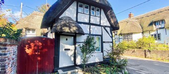 2 bedroom accommodation in Wootton Rivers, near Marlborough