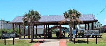 Sea Esta - Coastal Cottage! Close to the Water!