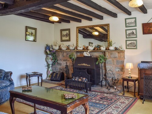 2 bedroom accommodation in Barton