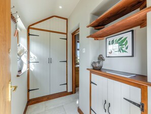 Interior - 3 bedroom accommodation in Shipton-Under-Wychwood (Shipton-Under-Wychwood)