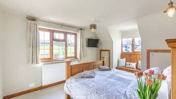 3 bedrooms, free WiFi, bed sheets