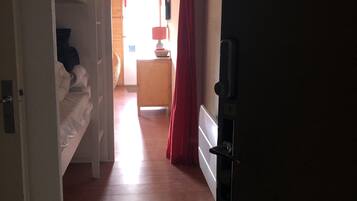 1 camera