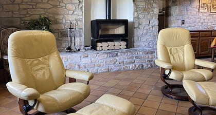 661 - Pretty stone house with sea view in Erquy