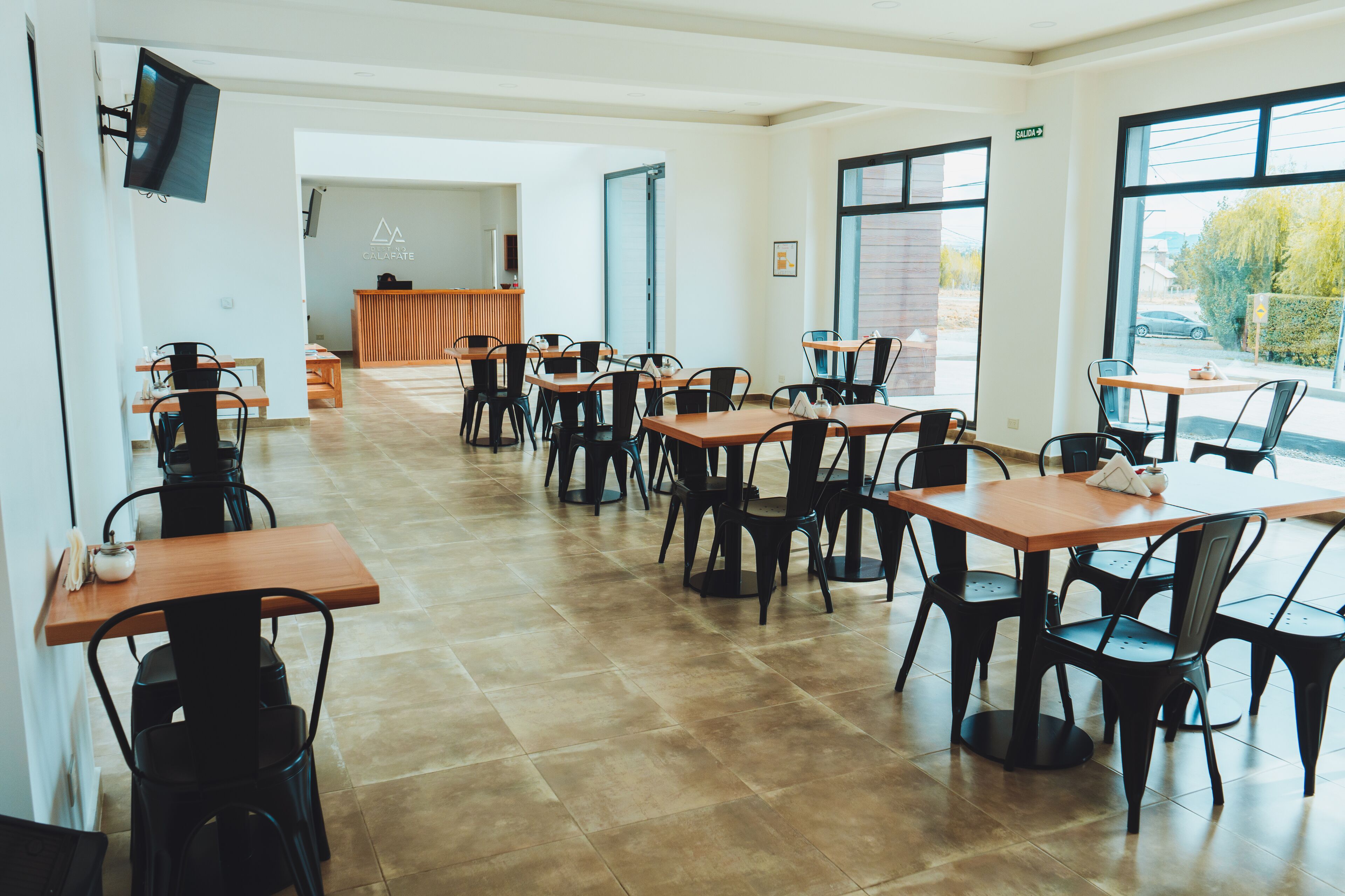 Her gün ücretsiz açık büfe kahvaltı