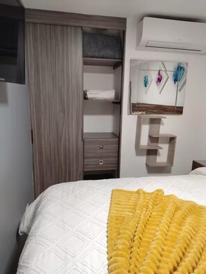 2 habitaciones, tabla de planchar con plancha y wifi gratis 