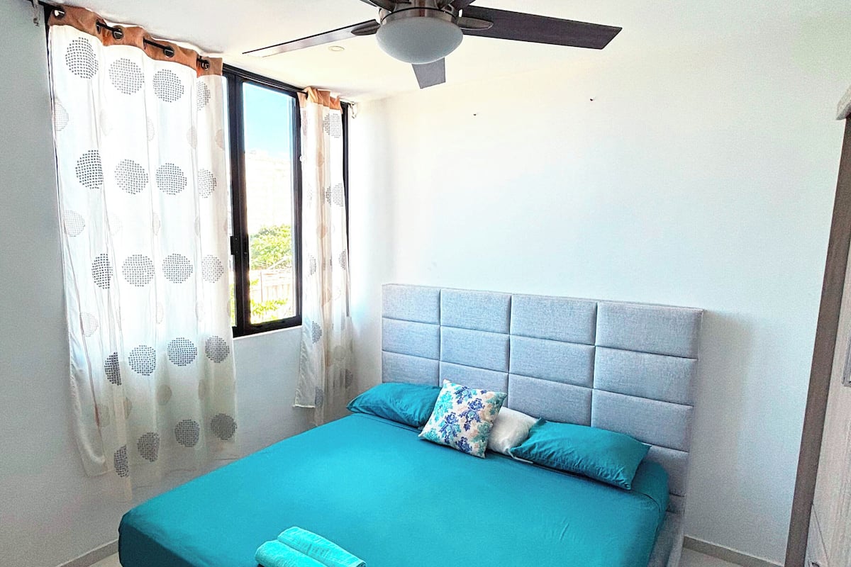 Familienapartment, 2 Schlafzimmer | Schreibtisch, kostenloses WLAN, Bettwäsche
