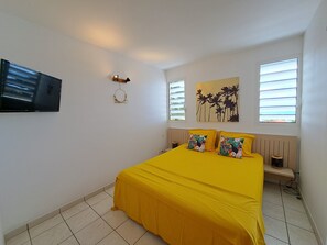 1 habitación, escritorio, wifi gratis y ropa de cama