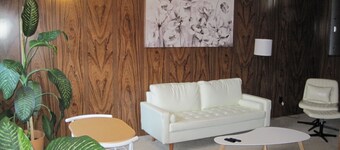 Relax by Lake Michigan, just a quick 17-min drive away