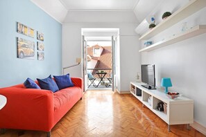 TV - Castelo Apt River view! | Ac - central location by Lisbeyond (Lisboa)