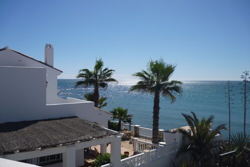 Fantastic Beachfront Apt El Faro - Arkadia Beach 8