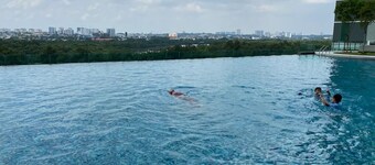 NestHome JB City (Pool view) 3 bedroom suites