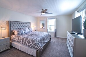 5 bedrooms, iron/ironing board, Internet, bed sheets