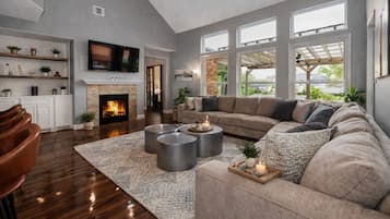 Smart TV, fireplace, table tennis