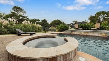 Piscine couverte, piscine chauffée