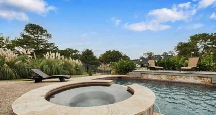 Lakefront 7BR w/ Pool + Spa | 30 Mins to Downtown