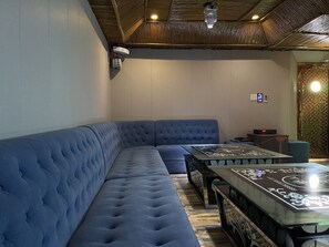 カラオケ ルーム