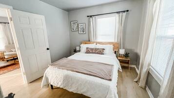 4 Schlafzimmer, Bügeleisen/Bügelbrett, kostenloses WLAN, Bettwäsche