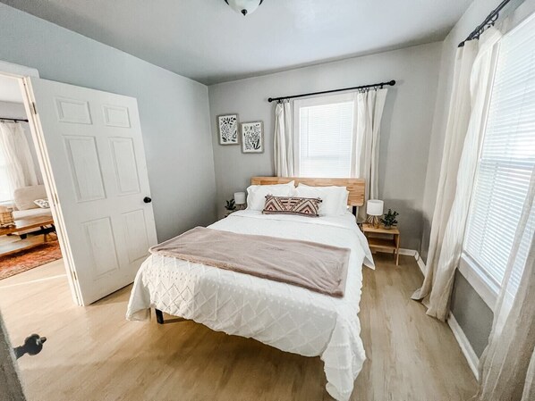 4 Schlafzimmer, Bügeleisen/Bügelbrett, kostenloses WLAN, Bettwäsche