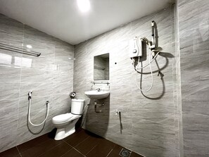 Deluxe Double Room | Bathroom