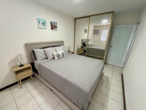 1 soverom, strykejern/-brett, wi-fi (inkludert) og sengetøy