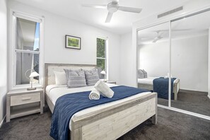 3 Schlafzimmer, Schreibtisch, WLAN, Bettwäsche