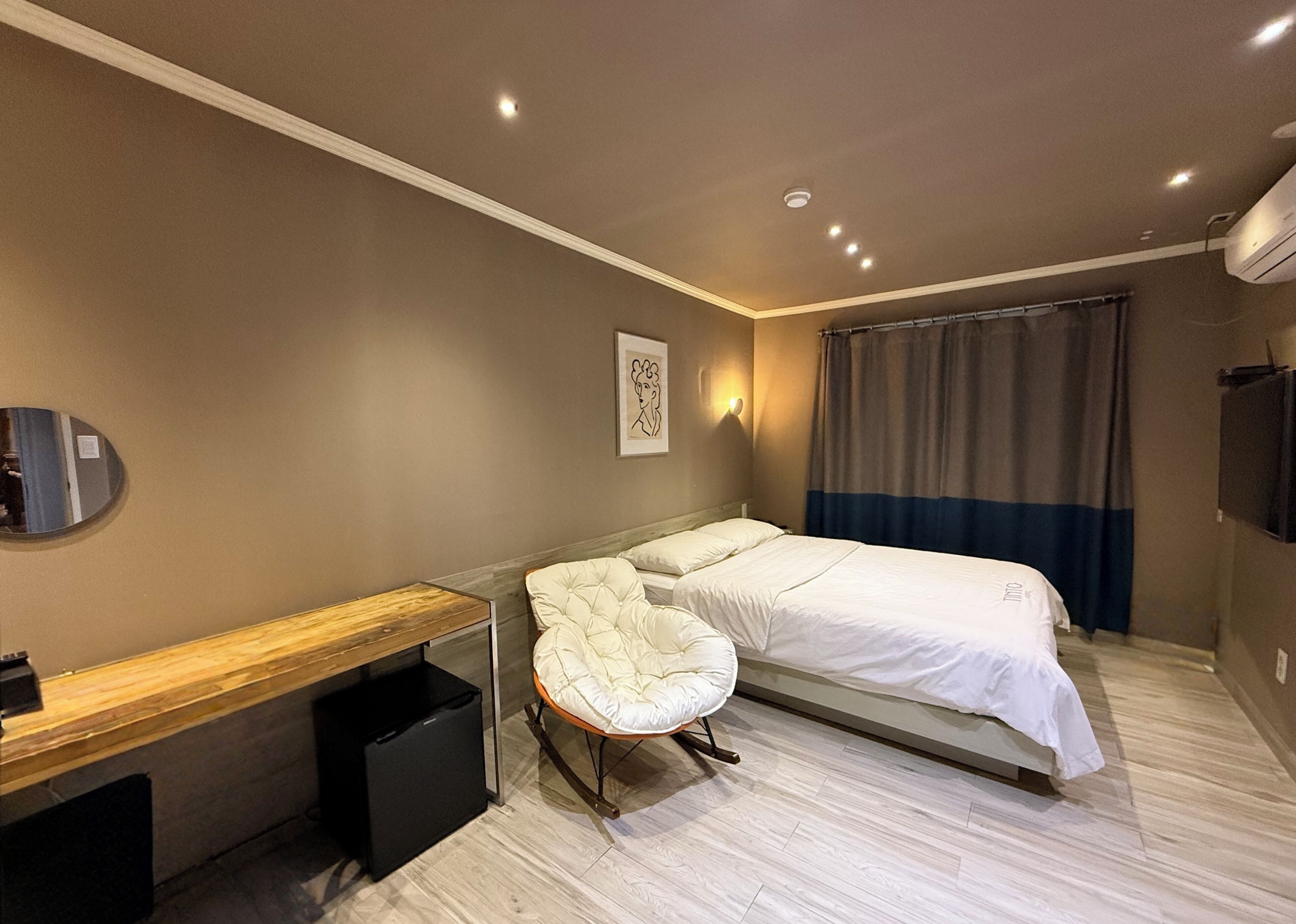 Deluxe Double Room | Premium bedding, down duvets, pillow-top beds, free WiFi
