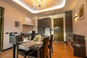 Executive Studio Suite | In-room safe, desk, blackout curtains, iron/ironing board - Pim Pool Villa Nan (Nan)