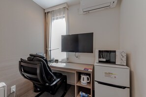 Kahden hengen standard-huone, tupakointi kielletty (check-in is not available after 11PM) | Ilmainen Wi-Fi, vuodevaatteet