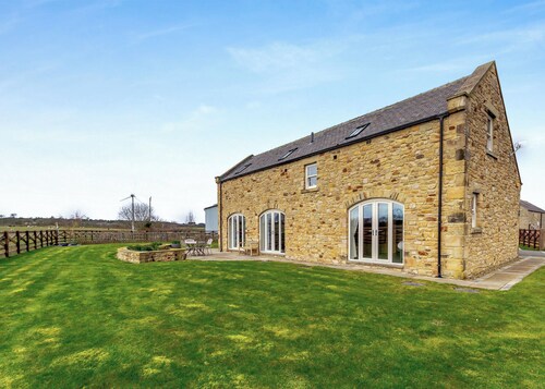 3 bedroom accommodation in Knitsley