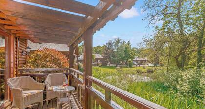 Falkner Watersedge Lodge