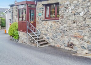 Exterior detail - 2 bedroom accommodation in Dolgellau (Dolgellau)