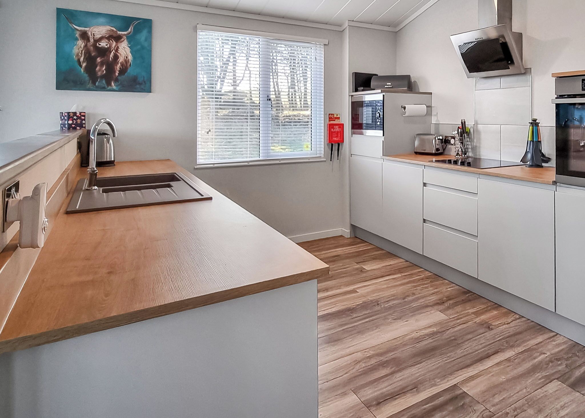 Fridge, oven, stovetop, toaster