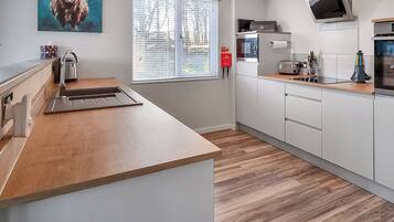 Fridge, oven, stovetop, toaster