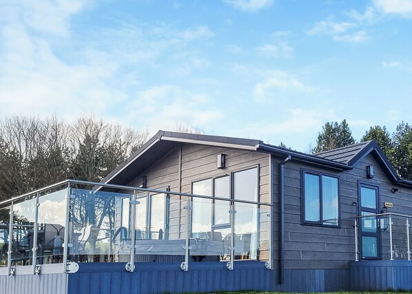 Exterior - Chestnut Lodge (P/F) VIP (Knitsley)