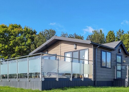 Chestnut Lodge (P/F) VIP