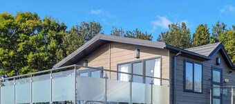 Chestnut Lodge (P/F) VIP