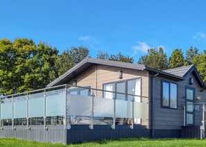 Exterior - Chestnut Lodge (P/F) VIP (Knitsley)