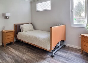 3 bedrooms - Chestnut Lodge (P/F) VIP (Knitsley)
