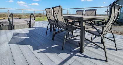 Chestnut Lodge (P/F) VIP