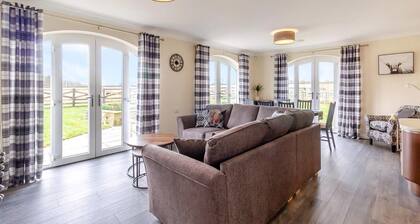 3 bedroom accommodation in Knitsley