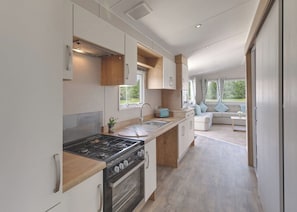 Unclassified image, 4 of 5, button - Gold 6 Caravan WCF (Pet) (Roman Bank, Skegness)