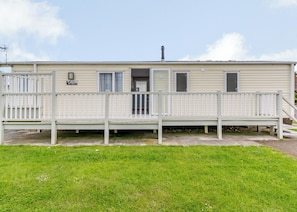 Exterior - 12ft-wide very comfortable and spacious caravan with one double and one twin. (Roman Bank, Skegness)
